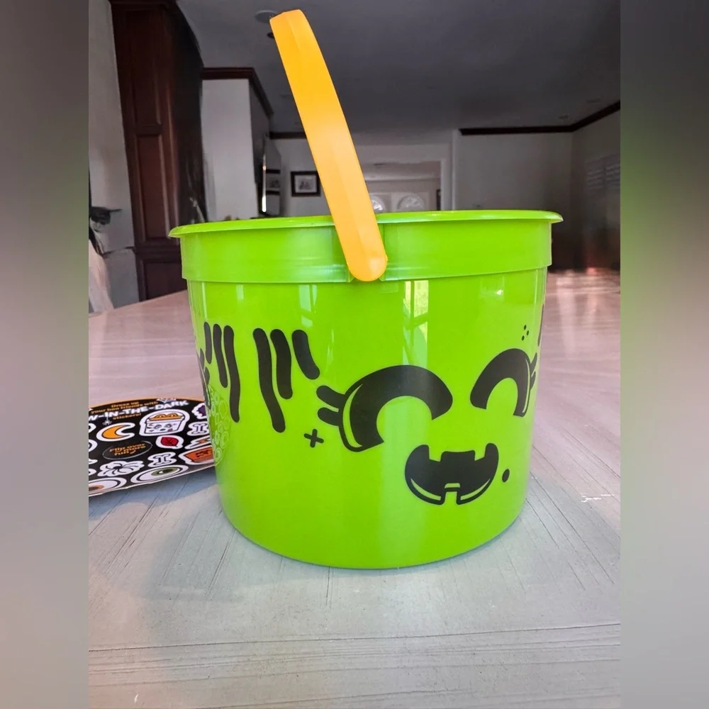 2025 McDonald’s Halloween Boo Bucket – Green Goblin Face Design